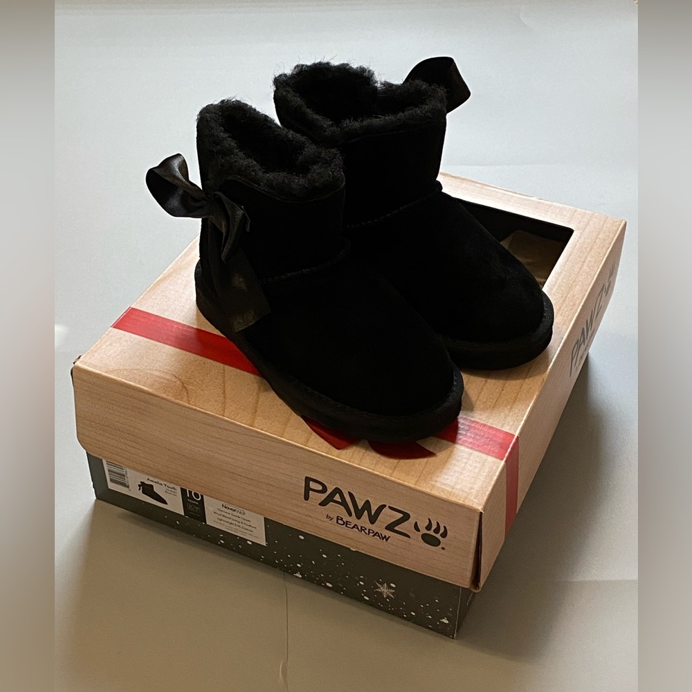 NEW Bearpaw Kids Girls Winter Boots Uggs SIZE 10